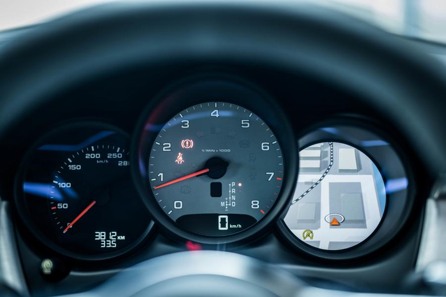 Панель приборов Porsche Macan S (95B) 2019 года  (JP) (фото 13 из 16)